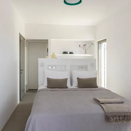 Korfi De Milo Lägenhetshotell Adamantas (Milos)