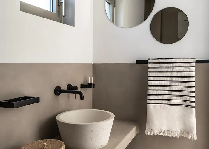 Korfi De Milo Aparthotel Adamantas (Milos)