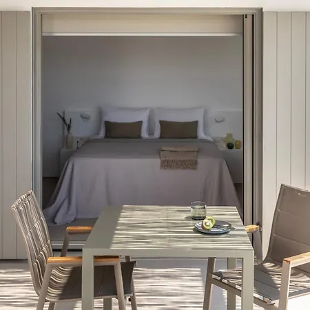 Korfi De Milo 公寓式酒店 4*