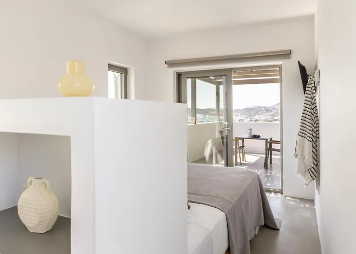 Korfi De Milo 4* Adamantas (Milos)